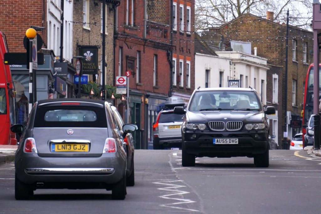 Used Electric Cars Jumped 32% in Three Months, and Families Are Driving Most of It view of vehicles on the road 1024x683 - Used Electric Cars Jumped 32% in Three Months, and Families Are Driving Most of It